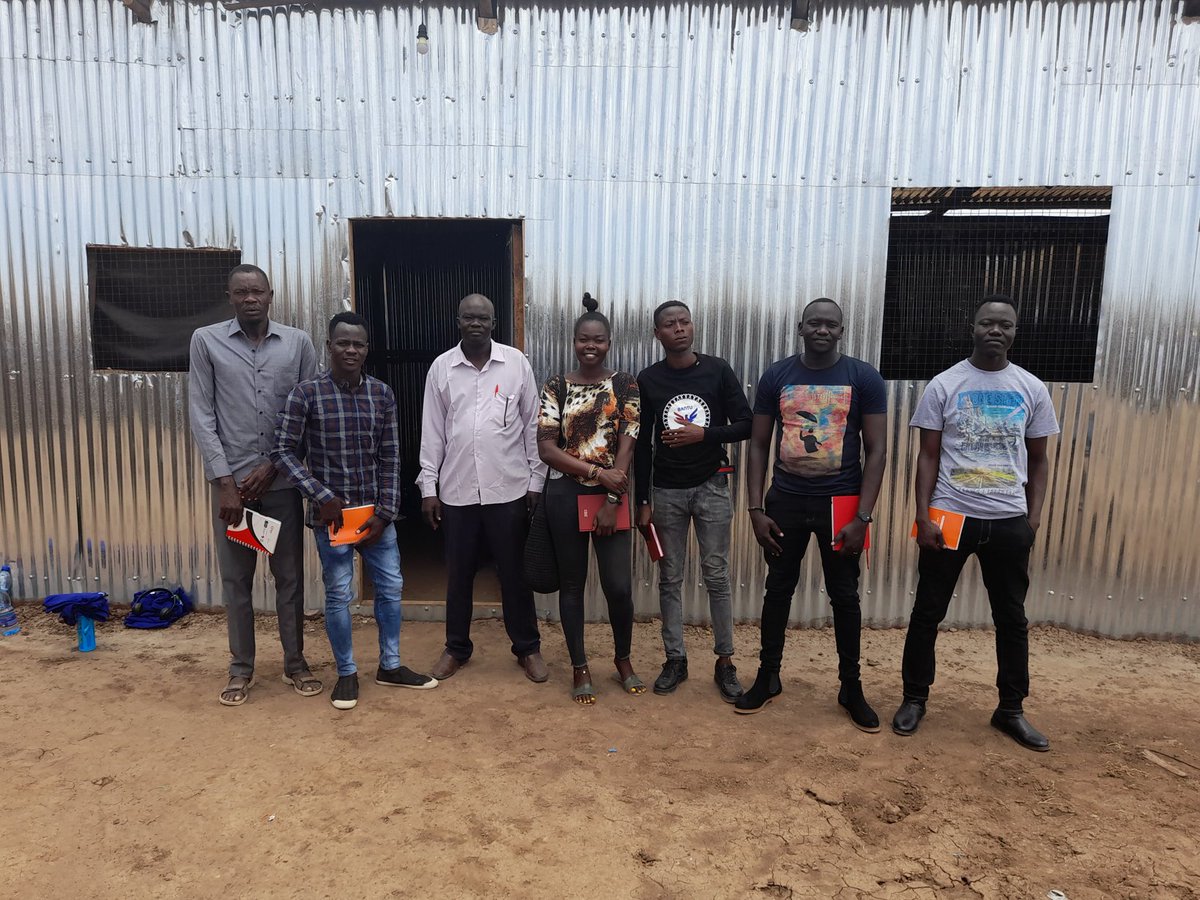 HumanityHandCBO's tweet photo. Supporting refugees and host community is core aim.

Support #Refugee-led organisations to enable them positively impact their communities because they understand their community context better than anybody else 
#TakingAction4TheCommunity 
#EmpoweringRefugees https://t.co/KE3JvDaGzS