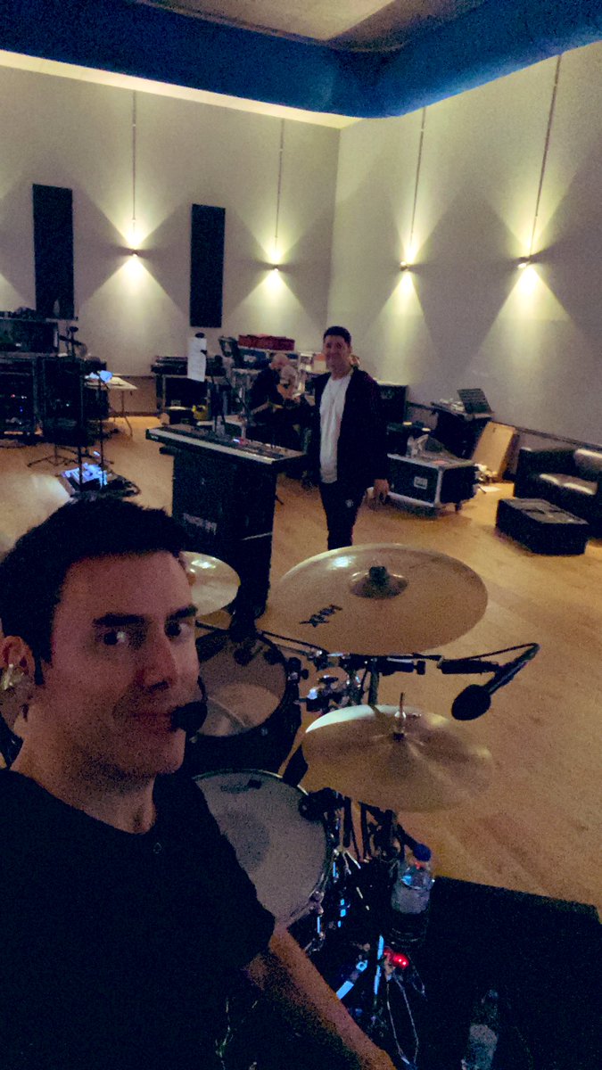 glenofthepower's tweet image. Rehearsal rehearsal rehearsal X rehearsal 🥁 🎸 🎤
