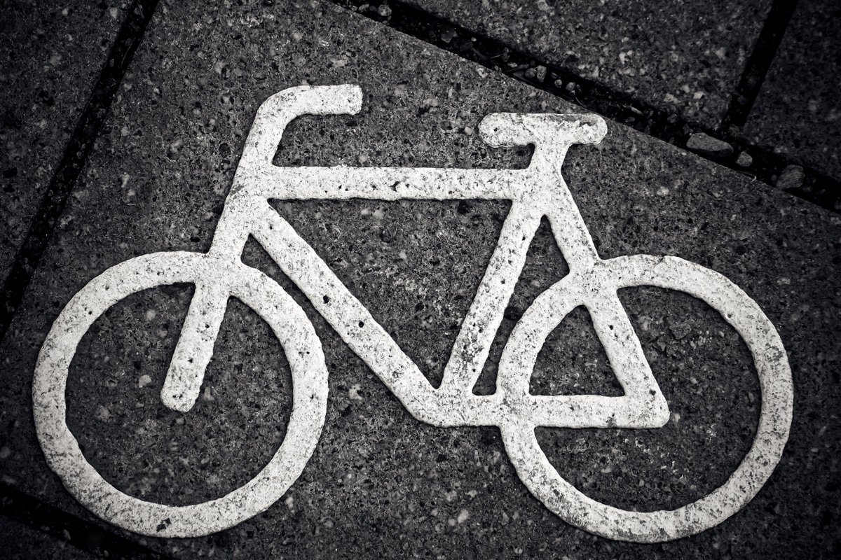 CornwallToB's tweet photo. People attending the #TourofBritain start in #Penzance tomorrow are advised that, due to technical problems, the secure bicycle parking area will not be available. Please bring a bike lock and fix to railings or anywhere safe and legal. @PenzanceCN @PenzanceBID #CornwallToB https://t.co/X8wOEwjBmE