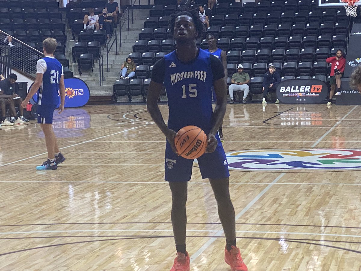 BIG SH🏀TS tweet media