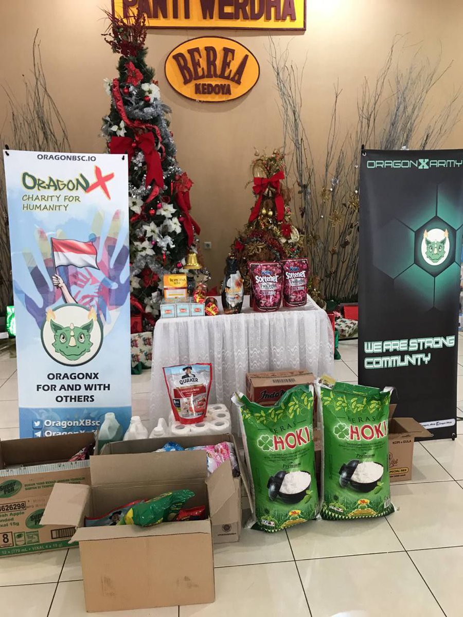 OragonXBsc's tweet photo. Our charity event for today for nursing house Berea, Kedoya, West Jakarta. 🚀🥰

Tomorrow we will go to orphanage house and send some love for them 😍

#orgn #oragonx #charity #nftgame #binancesmartchain https://t.co/kQRrAfZVAa