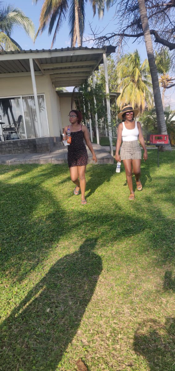 bellamufazi's tweet photo. 💵📸s
#sistercation https://t.co/2cOLwOmFJD