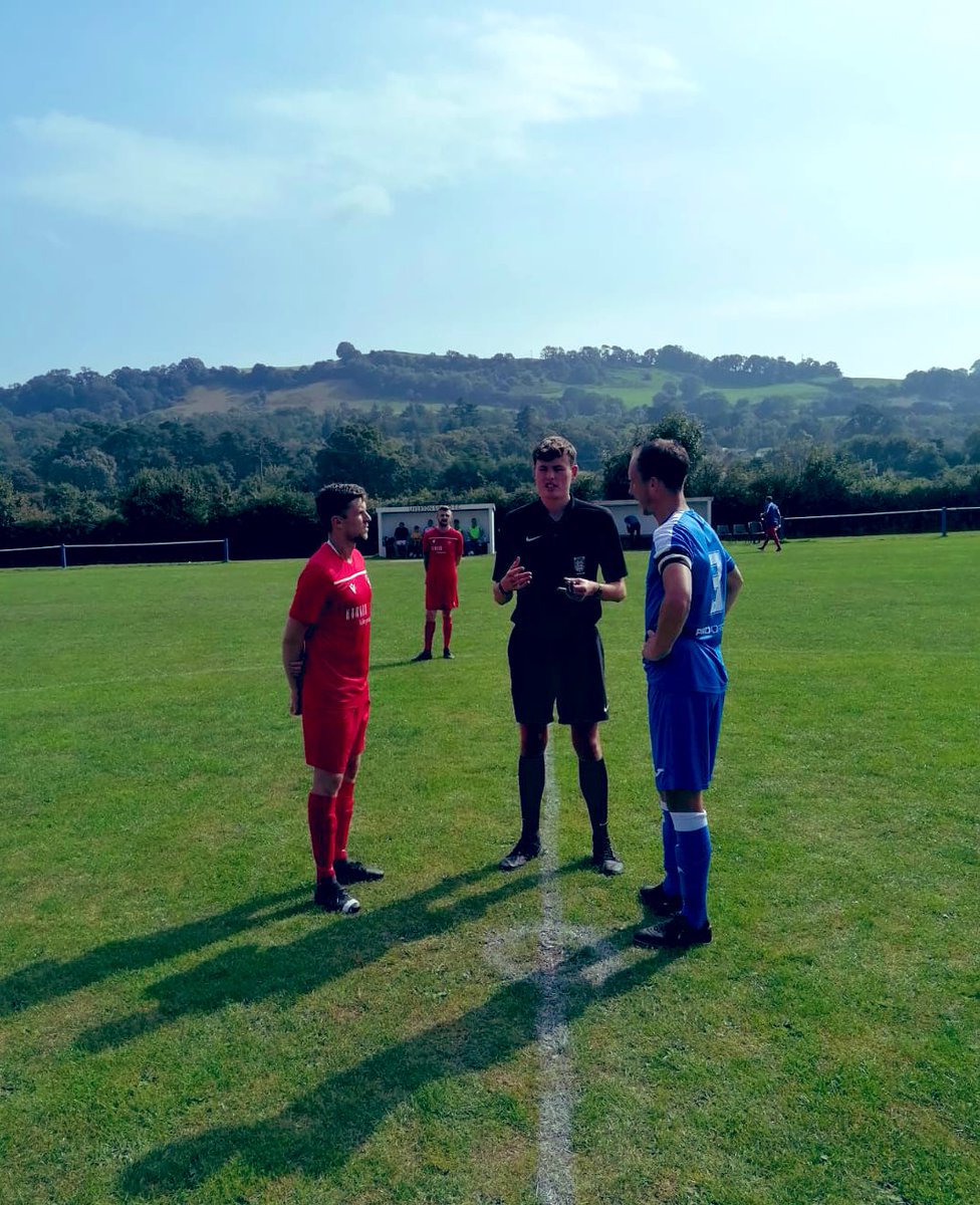 newtown_fc's tweet photo. Our 1st team were on the wrong end of a competitive 4-3 at @Livvy_fc. We felt hard done by but their winner was a 30-yard screamer so fair play.
⚽️@Bungle_Official 
⚽️@BassettKyle 
⚽️@93_dale 
🍾@93_dale https://t.co/ycLpNYPXCN