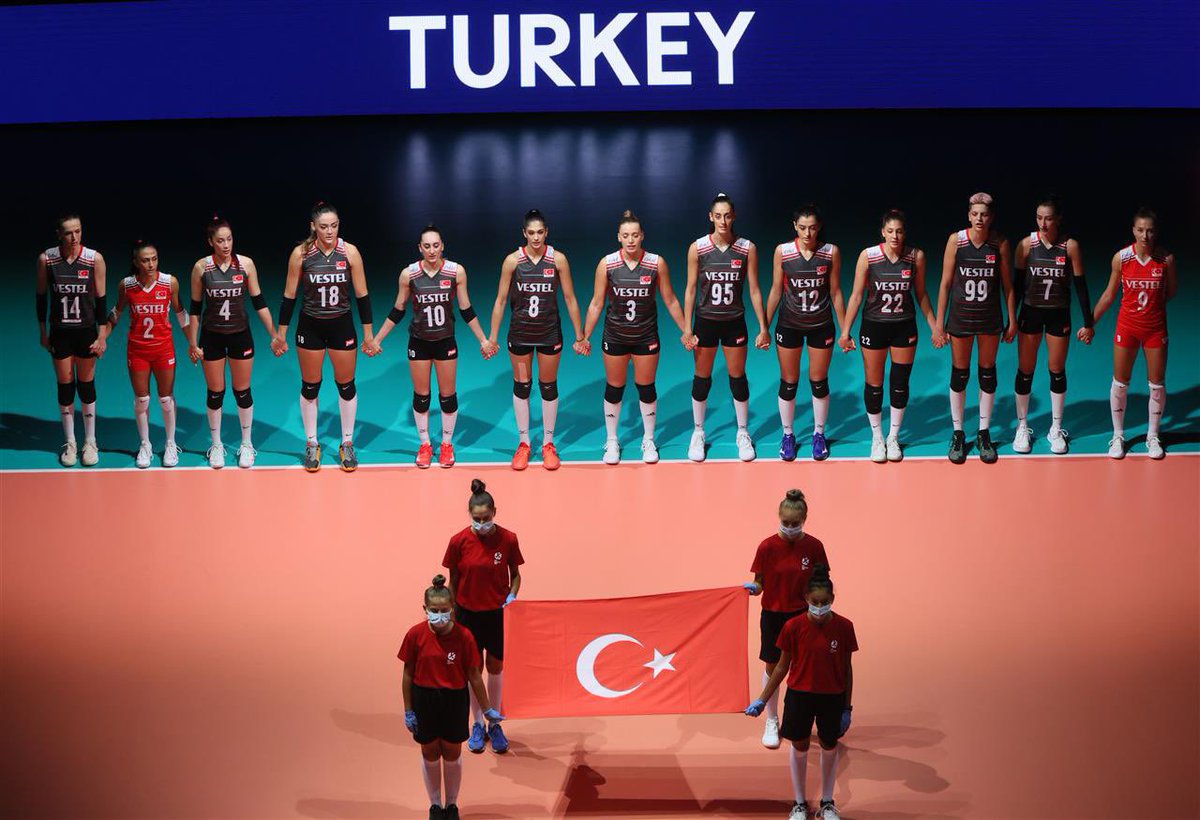 #FileninSultanlari Avrupa 3.sü 🇹🇷 
Mücadeleniz ve azminizle bizlere yaşattığınız gurur için sonsuz teşekkürler...👏👏