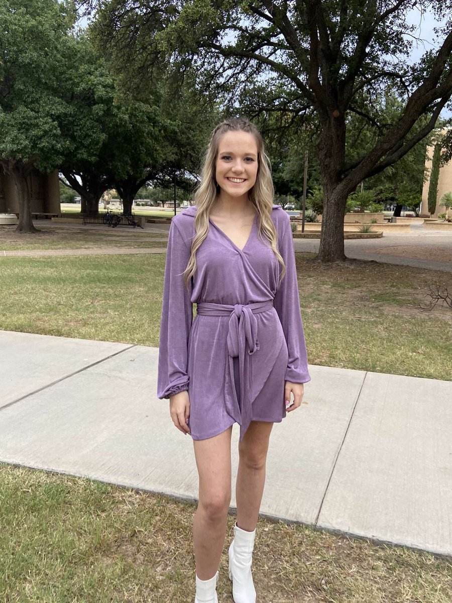 asu_sigmakappa's tweet photo. 🌸SENIOR SPOTLIGHT SATURDAY🌸
Amanda is a biology major, with plans to go to school to be a physicians assistant after graduating this December. “I am so thankful to Sigma Kappa for making my college experience so much more fun and for all of the friends I made through it!” https://t.co/X3Zl7Mz1ry