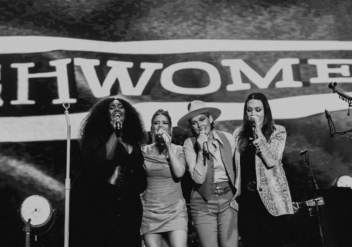 TheHighwomen's tweet image. Headline a last minute set at @BottleRockNapa? 
Wine not? 🍷✨