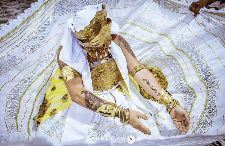 NossosOrixas's tweet image. Santa encantada, deusa do ouro, mamãe Osun é meu tesouro. ✨🍯