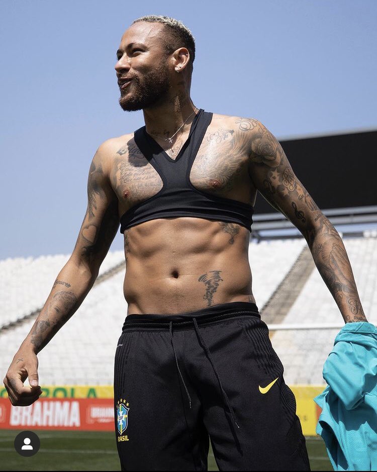 JRamakrishanan's tweet photo. Neymar Replying to all his body shaming haters through his pictures 🐐.
Hope he regains his form back to his best 
#Neymar #Brasilfc #Messi #CristianoRonaldo #Psg #Mbappe https://t.co/kilTLW9h7w