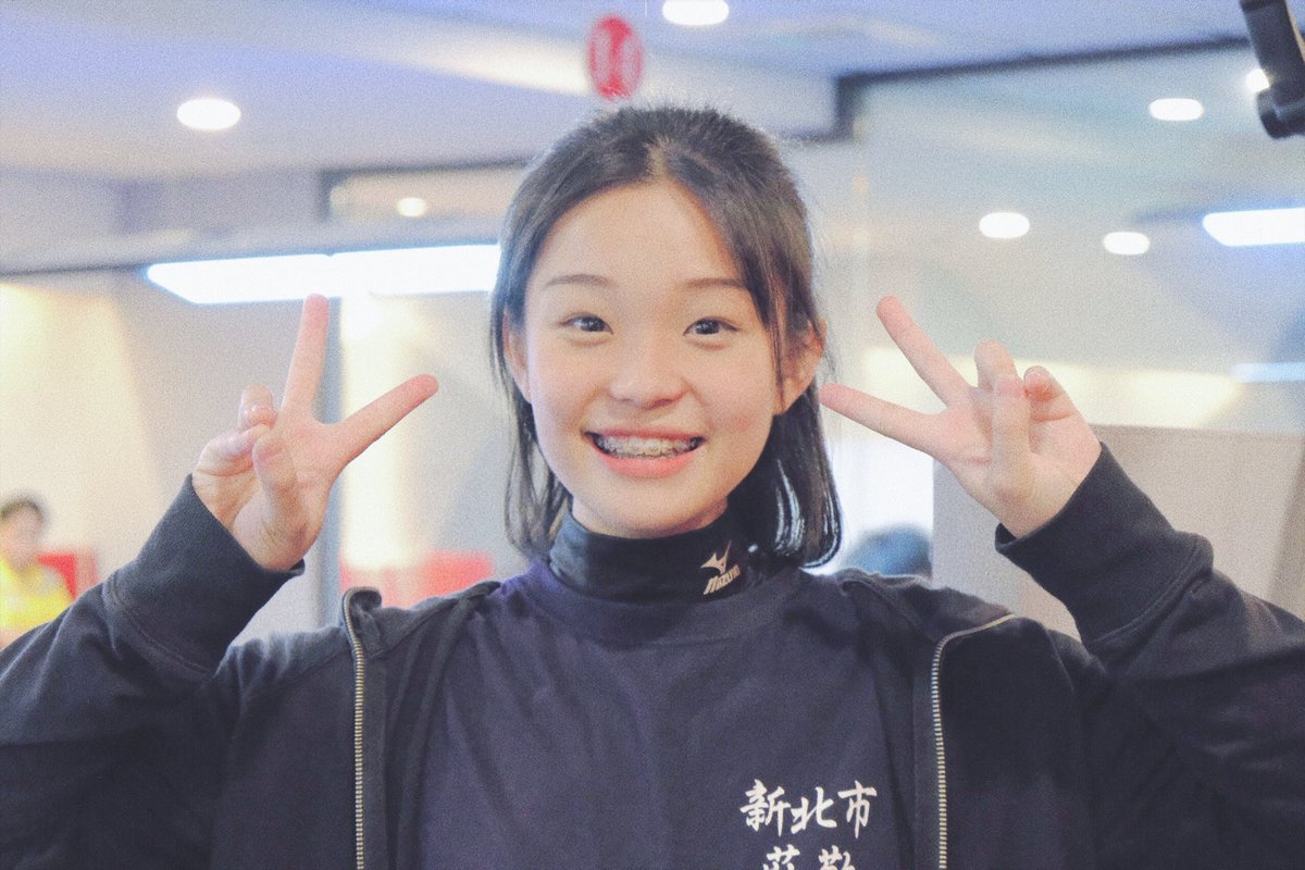 _pin_fei's tweet photo. 會打撞球有市場嗎🥺
 ins:_pin._.fei https://t.co/QRIV9061tH