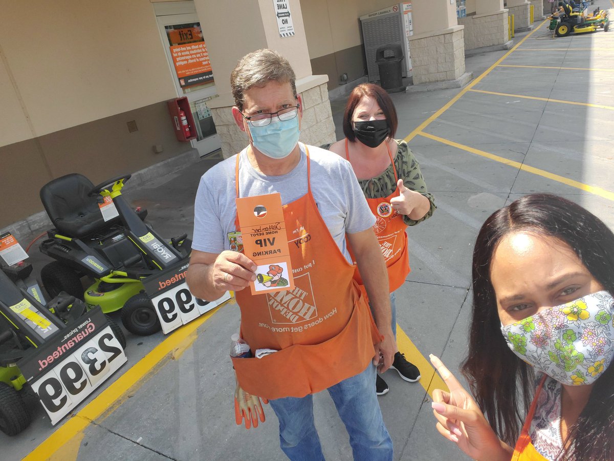 Who snagged VIP parking???? Cody and Eliejah did! And boy were they excited! Cody will never be late...lol and Eliejah wants to take Sean's spot!! #VOA6331