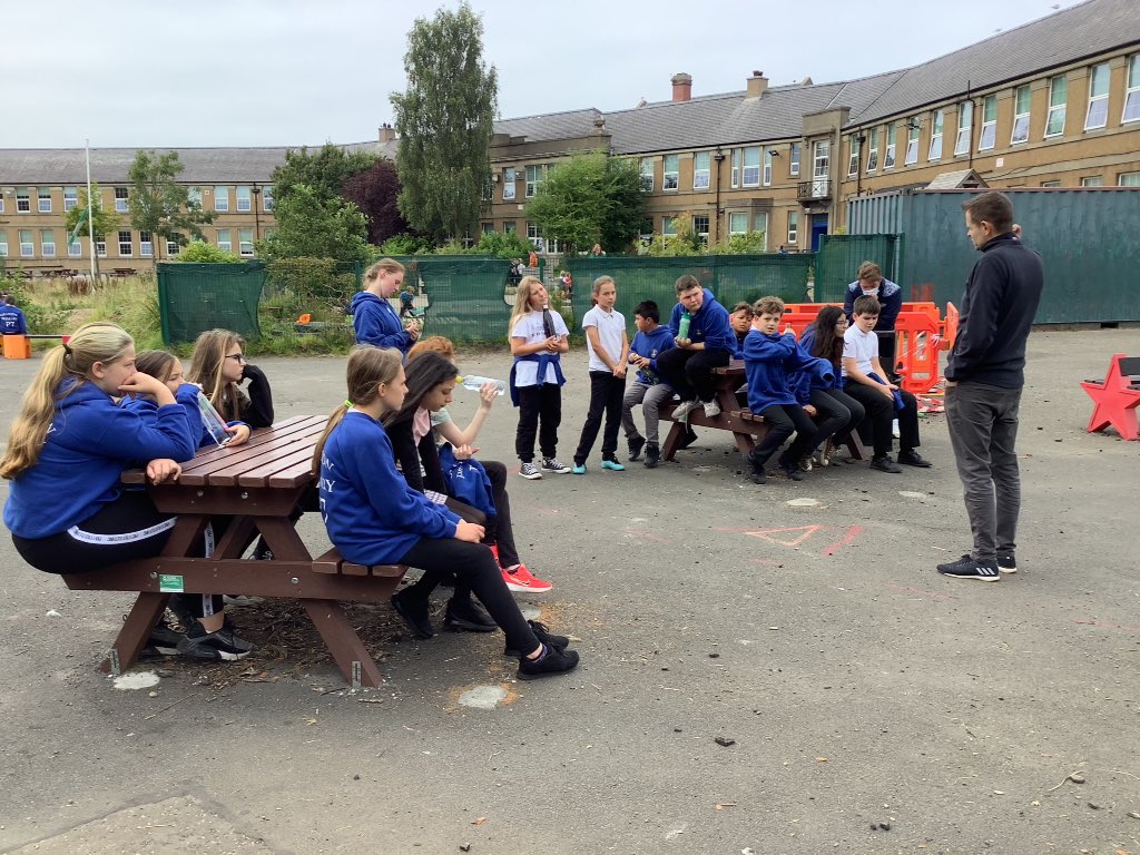 GrantonPS's tweet photo. Some more photographs of when our #grantonstars were able to meet Nathan from @ReThinkFoodUK in person! Thanks to @Spartans_CFA for making this happen #workingtogether 🌟❤️🌟 https://t.co/5bWF9Vn9Od