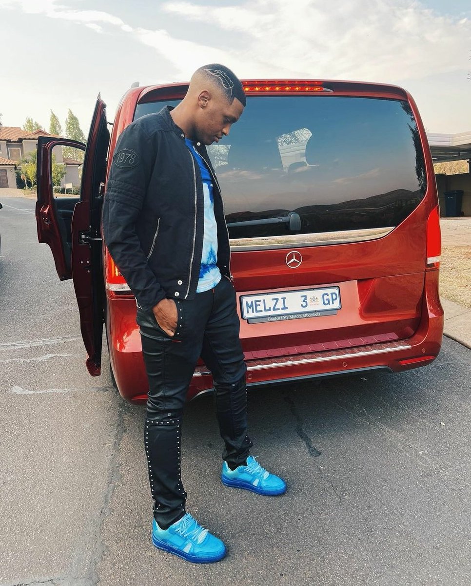 djmelzi_'s tweet photo. 👑 #a19yearoldking 👑

📸: @thebomb_rsa ❤️ https://t.co/5vj1muQD3F
