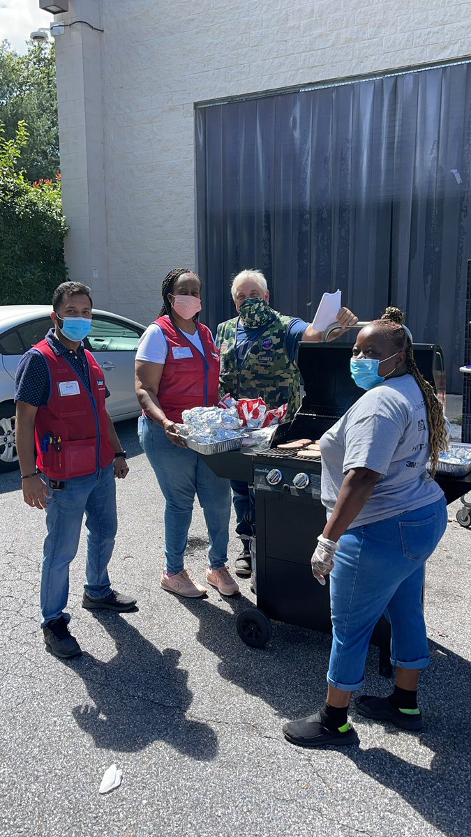 Employee appreciation for #LaborDay #Lowes <a href="/LowesDMV/">Syncer Ingram</a> <a href="/BenitoKomadina/">Benito.Komadina@Lowes</a> <a href="/kristiezw/">Kristie Wooddell</a> #452