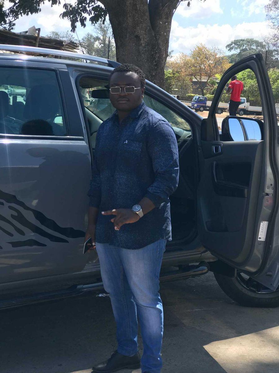 iamishiu's tweet photo. Girl I'll be foolish if I don't let you indulge me.🔅 https://t.co/6FjpBNi3wN