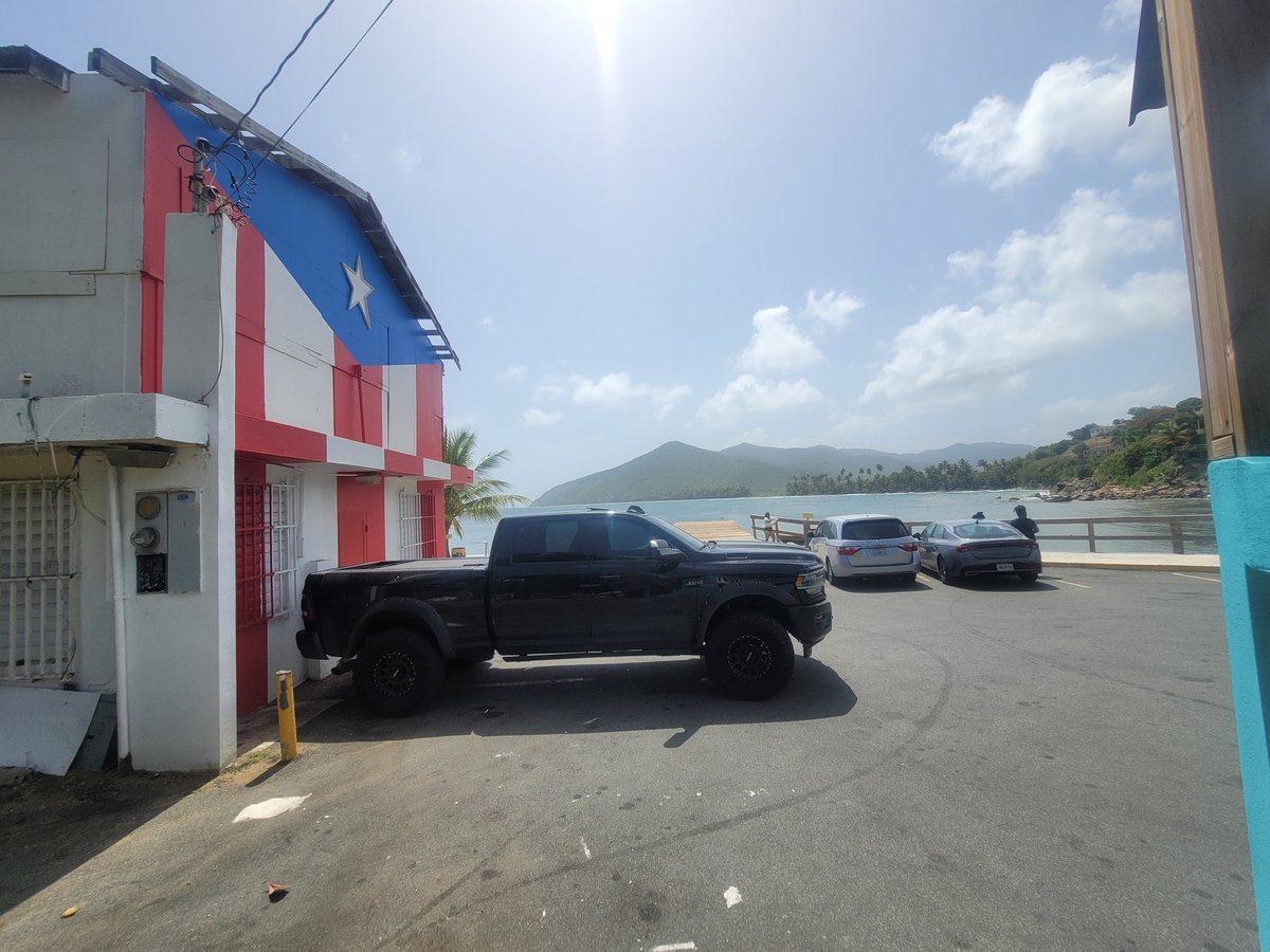 PRStockTrading's tweet photo. I live where you take vacations https://t.co/o8lzkWnIpu