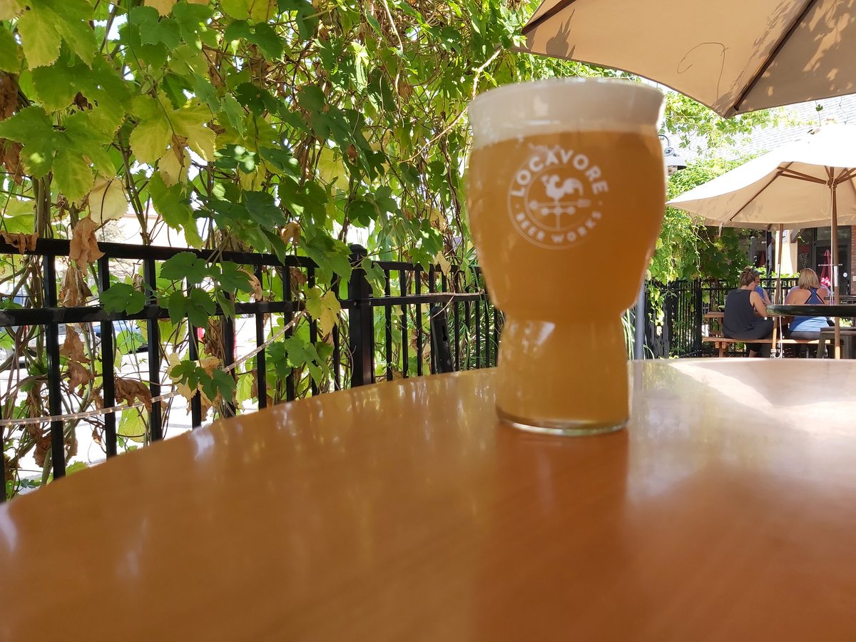 RyNoChannel's tweet photo. @LocavoreBeer #LittletonCO #LocalCraftBeer #SupportLocalCraftBeer #ColoradoCraftBeer Having a Delicious, Flavorful, Tasty, HazyIPA on the Hop Vine shaded patio at #LocavoreBeer in Beautiful Liteton, CO. ASK FOR THE #InvincibleVince https://t.co/Mlsvw9TE2E