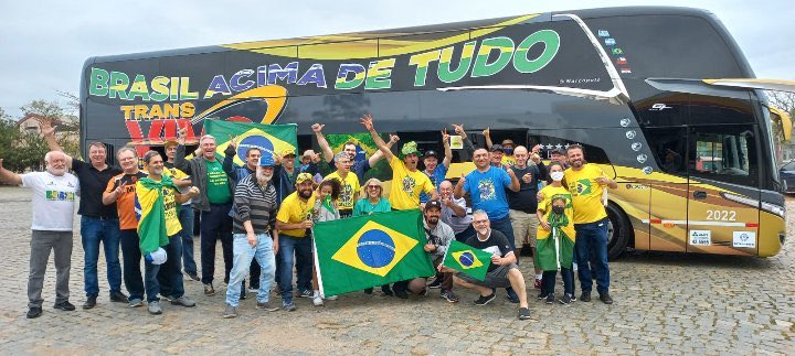 ManePistola's tweet image. Brasileiros do país inteiro rumando para Brasília!
#Dia7VaiSerGIGANTESCO