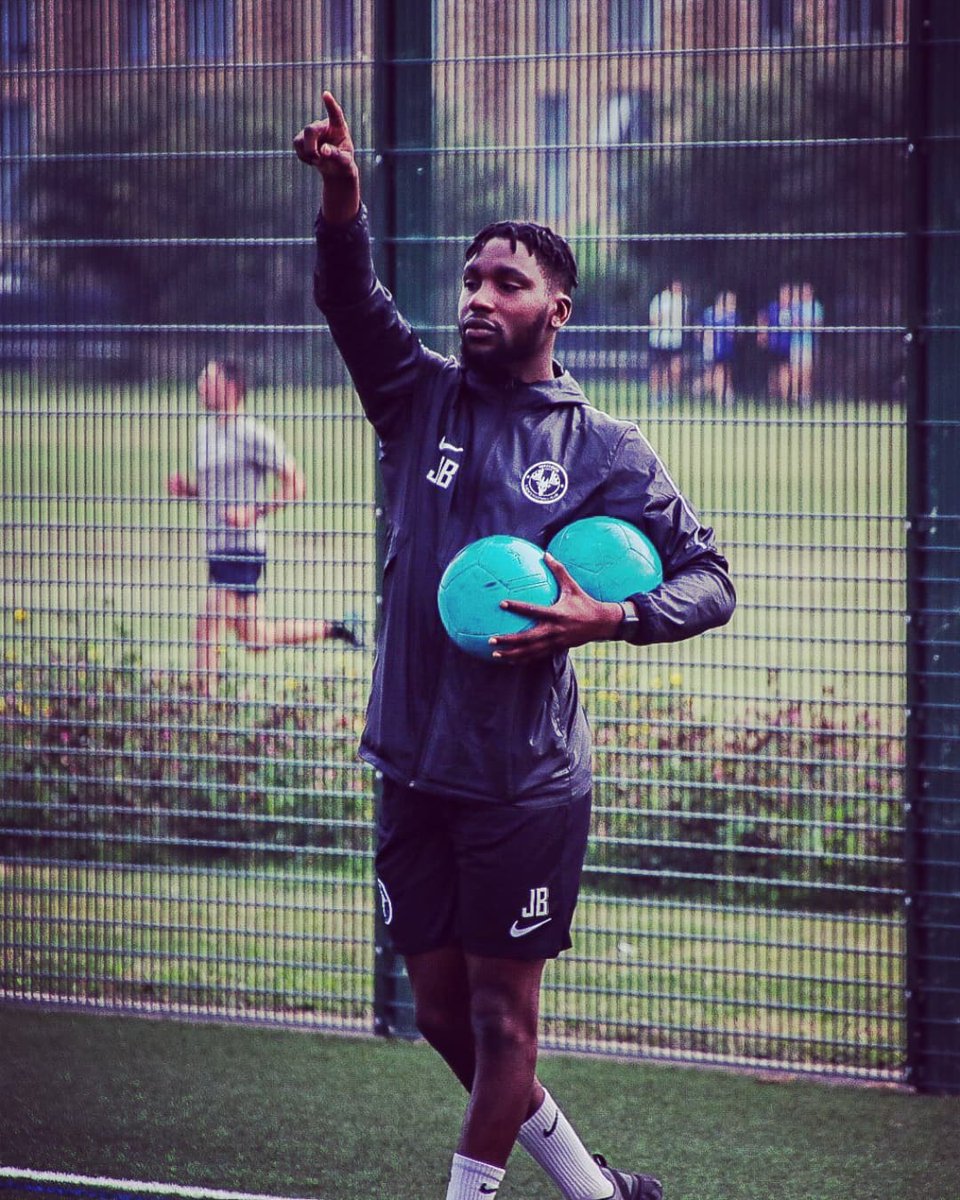 fayeavuthiyande's tweet photo. Great for Amba's team to finally get a chance to play together today in the JPL warriors pre-season tournament! Can't wait to watch them grow and develop together over the season 🙌🏻⚽️🖤💛
.
.
.
.
#WLFC #jpl #warriors #girlsfootball #DareToShine https://t.co/5RyCAwHI5W