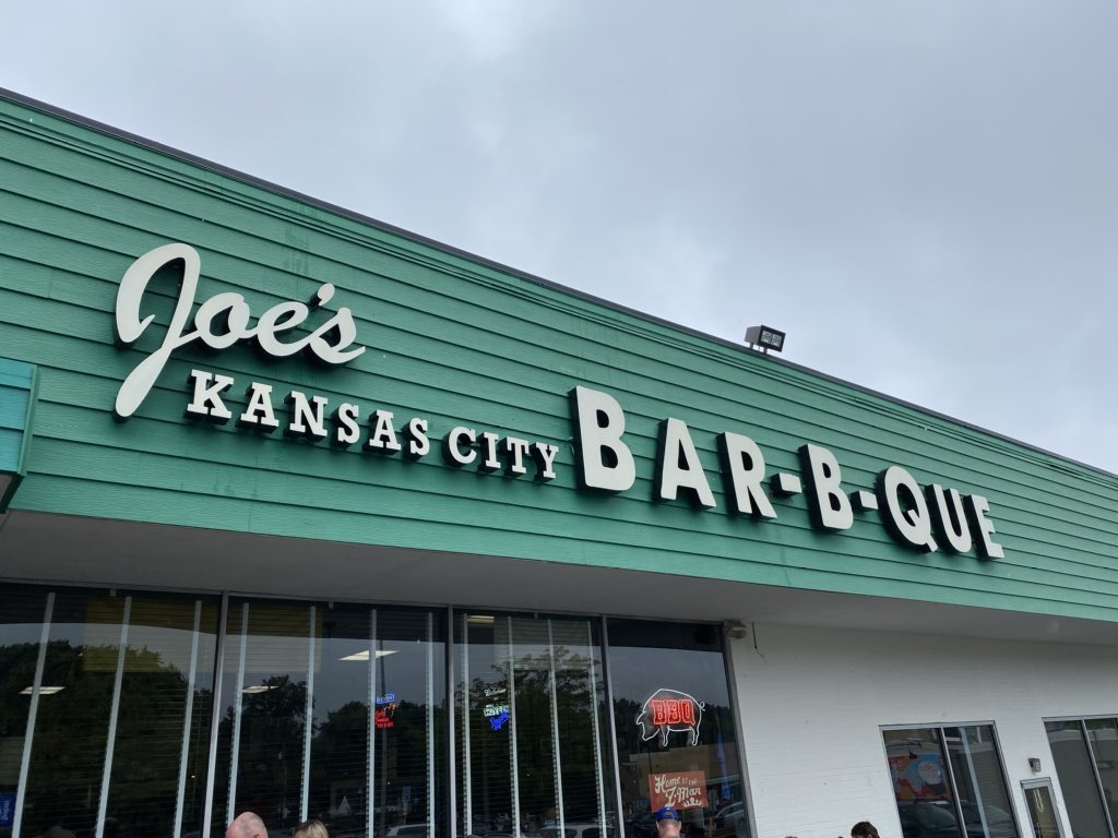 jmyersnps's tweet photo. Oh my!!! So good!!! We had the #RocketPig there and ordered pulled pork and burnt ends to take back for #LaborDay at the pool!!!! https://t.co/kNMOvIzUpk