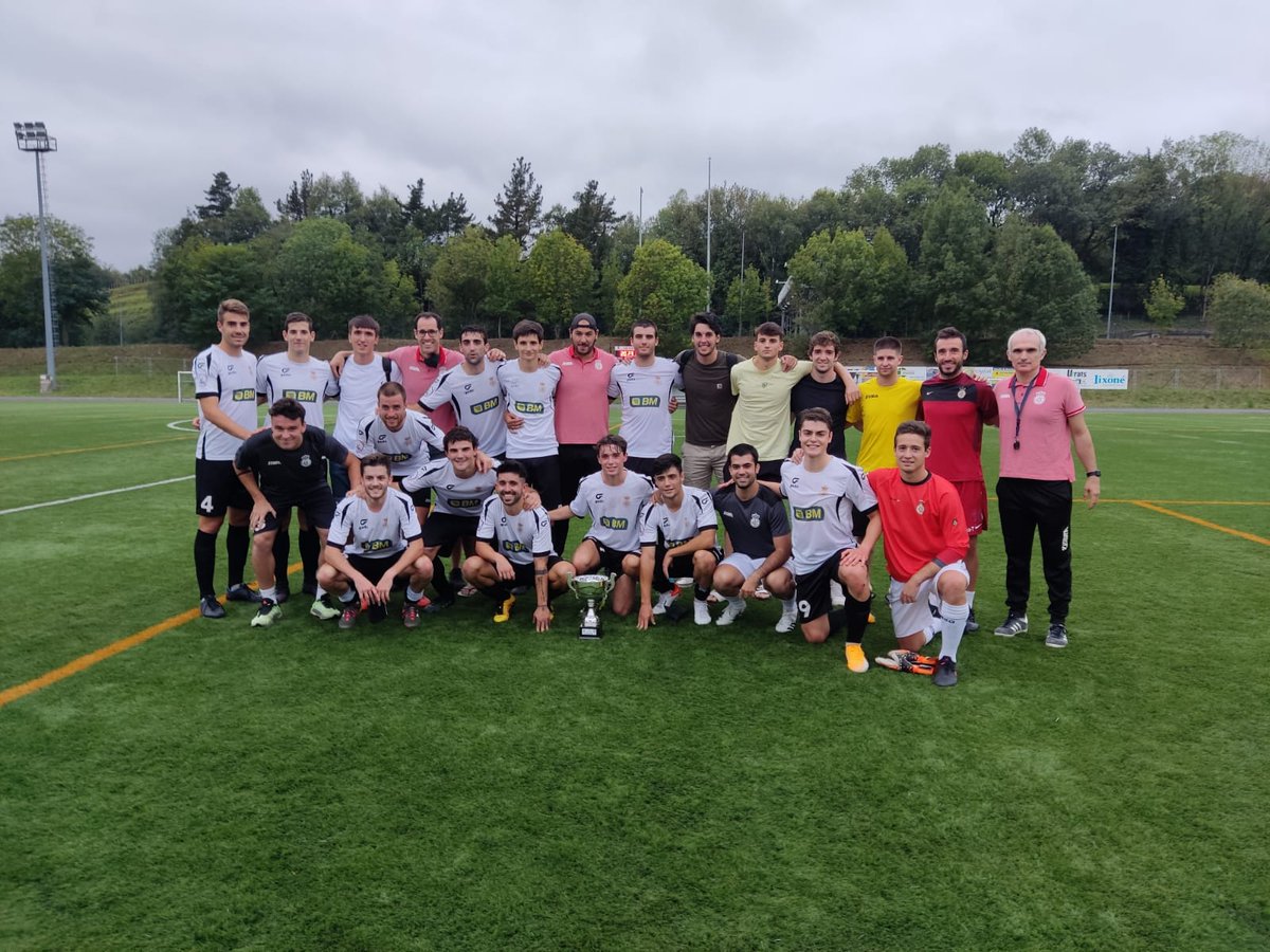 🏆 ¡Campeones del XLVII Torneo Larramendi!🏆

<a href="/REALUNIONCIRUN/">Real Unión Club Irun</a> B 1️⃣ - 0️⃣ <a href="/OiartzunKE_/">Oiartzun KE</a> B

Revalidamos el título del año pasado gracias a un gol de Gonzalo en el min. 49

#AupaRoca ⚪⚫