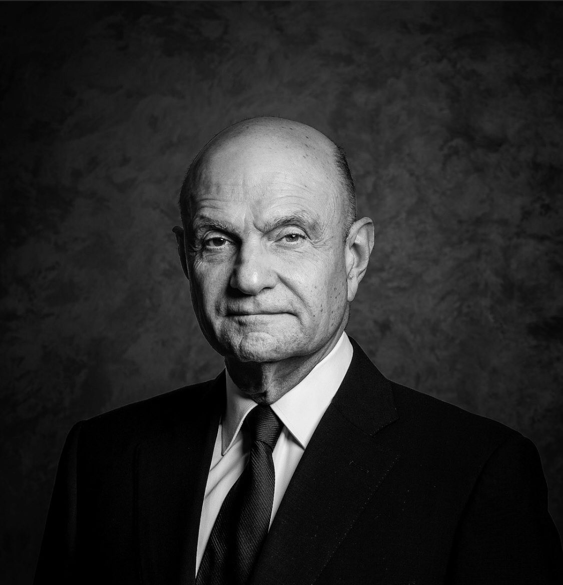 ببالغ من الحزن والأسى ينعى 
نادي العلوم السياسية 
المغفور له بأذن الدكتور #شفيق_الغبرا
رحم الله الفقيد و اسكنه فسيح جناتة 
و الهم ذويه الصبر و السلوان 
 إن لله وإن إليه راجعون