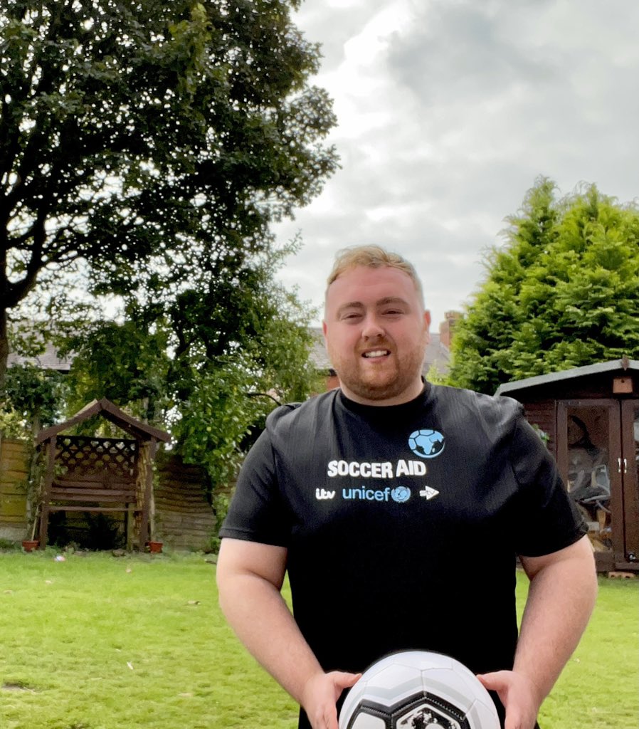 ScottChapman7's tweet photo. Looking forward to @socceraid 2021 on @ITV now for incredible cause @UNICEF Iβm party ready! πΊβ½οΈ good luck to all @robbiewilliams @JamesArthur23 @JamesBayMusic @WayneRooney and more! #SoccerAid #socceraid2021 #football #charity #UNICEF #itv #socceraidparty #kittedout https://t.co/SIT0hrUo2t