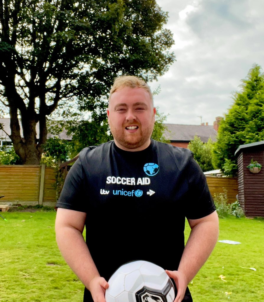 ScottChapman7's tweet photo. Looking forward to @socceraid 2021 on @ITV now for incredible cause @UNICEF Iβm party ready! πΊβ½οΈ good luck to all @robbiewilliams @JamesArthur23 @JamesBayMusic @WayneRooney and more! #SoccerAid #socceraid2021 #football #charity #UNICEF #itv #socceraidparty #kittedout https://t.co/SIT0hrUo2t