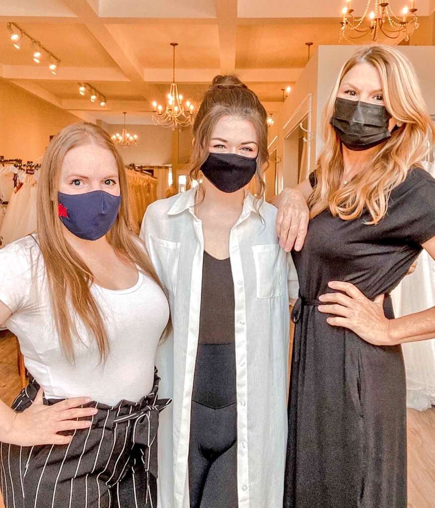 Getting ready for brides looking for their dream gown on this Saturday morning...👰💍🥂
#weddings
#renewedwithlove