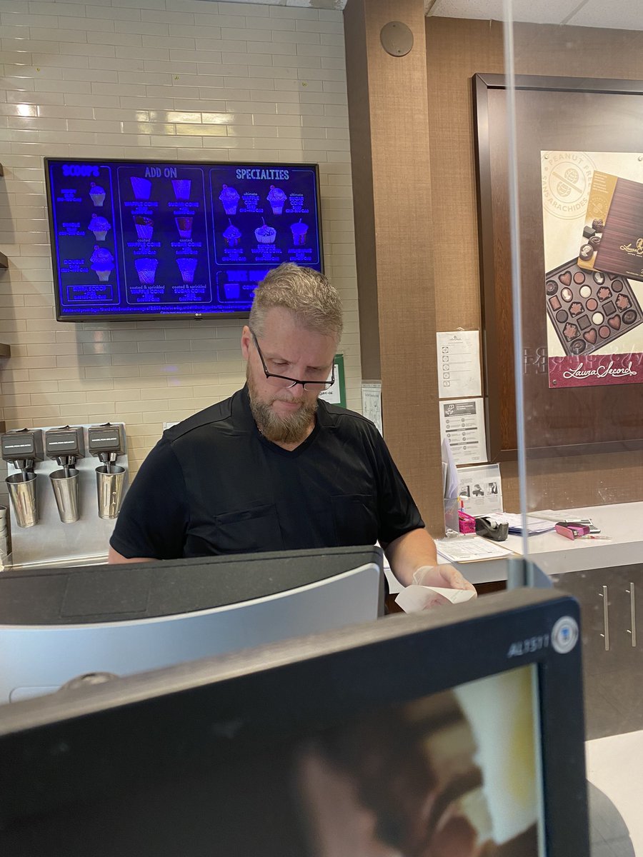 . <a href="/laurasecordca/">Laura Secord</a> your employee is serving food without a mask <a href="/georgianmall/">Georgian Mall Barrie</a> in Barrie. Please remediate right away