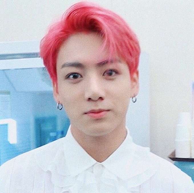 YOONGIPR0DX's tweet photo. handsome cherry Jungkook 🍒 https://t.co/yMjQsolrhT