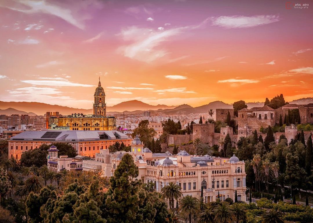 Málaga con acento (@malagaconacento) on Twitter photo #Málaga ciudad del #Paraíso
Foto <a href="/Carloscastro_82/">Carlos Castro Fotógrafo</a>
#malagaconacento #andalucia #sunset #Málaga ciudad del #Paraíso
Foto <a href="/Carloscastro_82/">Carlos Castro Fotógrafo</a>
#malagaconacento #andalucia #sunset