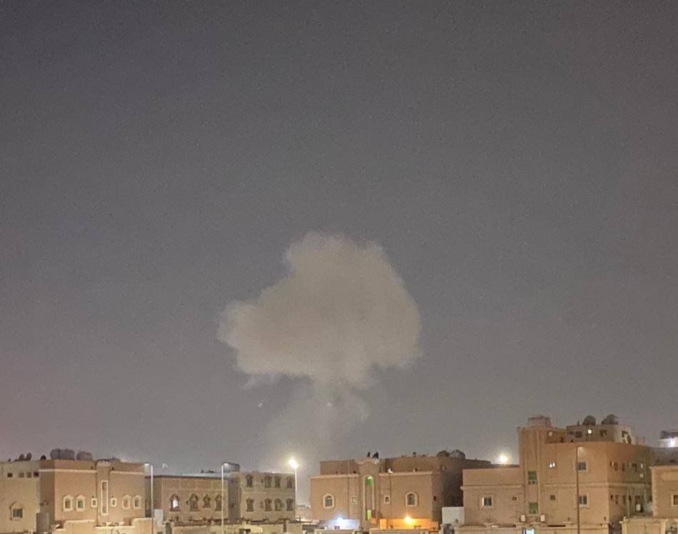 афганистан 2001 бомбардировки. удары по йемен наносит. саудовская аравия йемен. почему йемен бомбит саудовскую аравию. горит нефтебаза саудовской аравии.