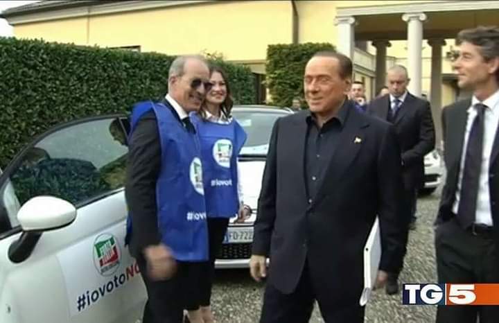 MolaroRoberto's tweet photo. #NOIBERLUSCONIANI #FORZAITALIA #MOLARO #AVANTITUTTA 💪 ✋ 🇮🇹 https://t.co/zRWDxGx8hv