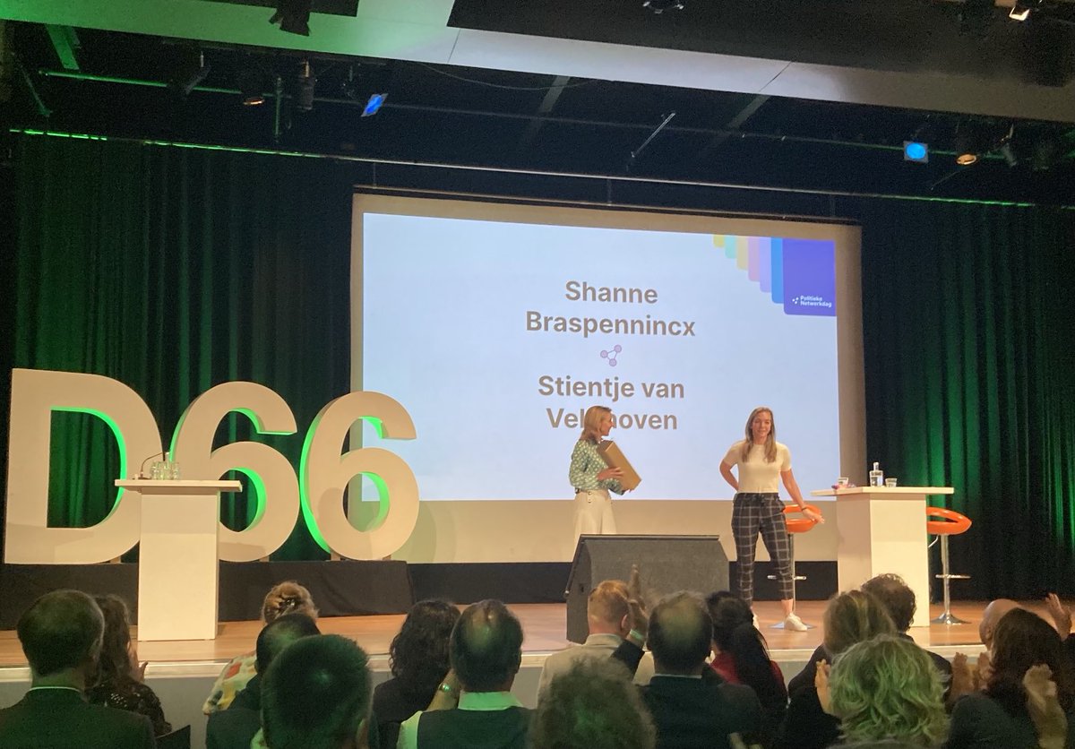 Gouden opening 🥇van het nieuwe  politieke seizoen met olympisch kampioen ⁦<a href="/ShanBras/">Shanne Braspennincx</a>⁩ tijdens het <a href="/D66/">D66</a> bestuurdersweekend op ⁦<a href="/Papendal/">Papendal</a>⁩