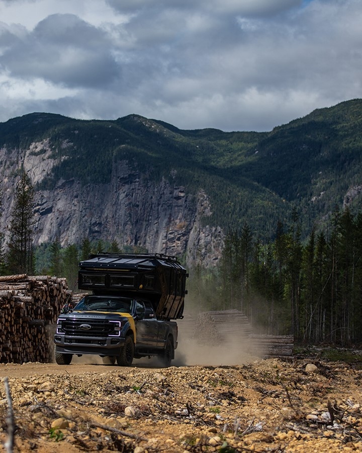 Off to explore more of our own backyard. Enjoy the weekend with the @lokibasecamp Falcon Series
-
#loki #lokibasecamp #ford #truck #offroad #camping #hypercar #hypercars #supercar #supercars #sportscar #luxurycars #exoticcars #luxury #lifestyle #dupontregistry #autonews #carnews