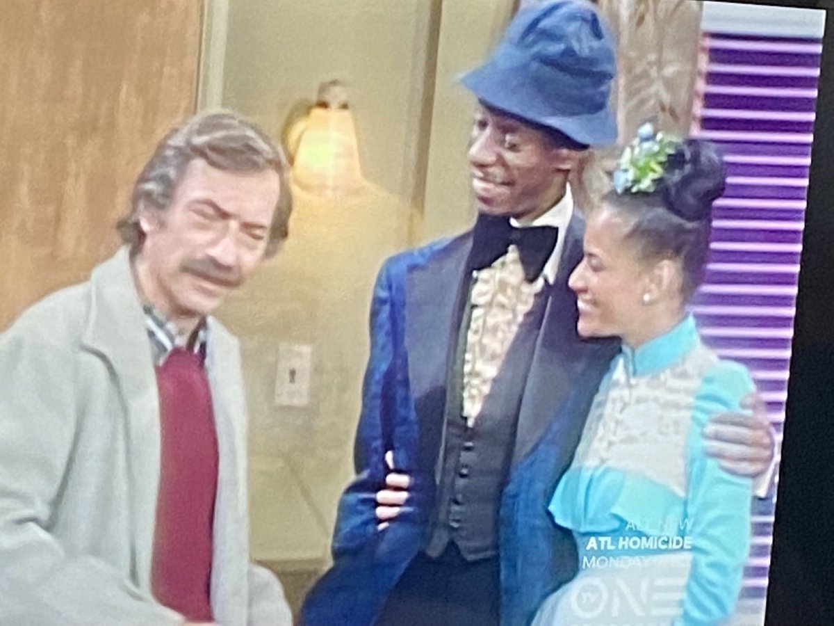 When your channel surfing and come across a classic #GoodTimes episode featuring ⁦<a href="/msdebbieallen/">Debbie Allen</a>⁩ 🤩😍