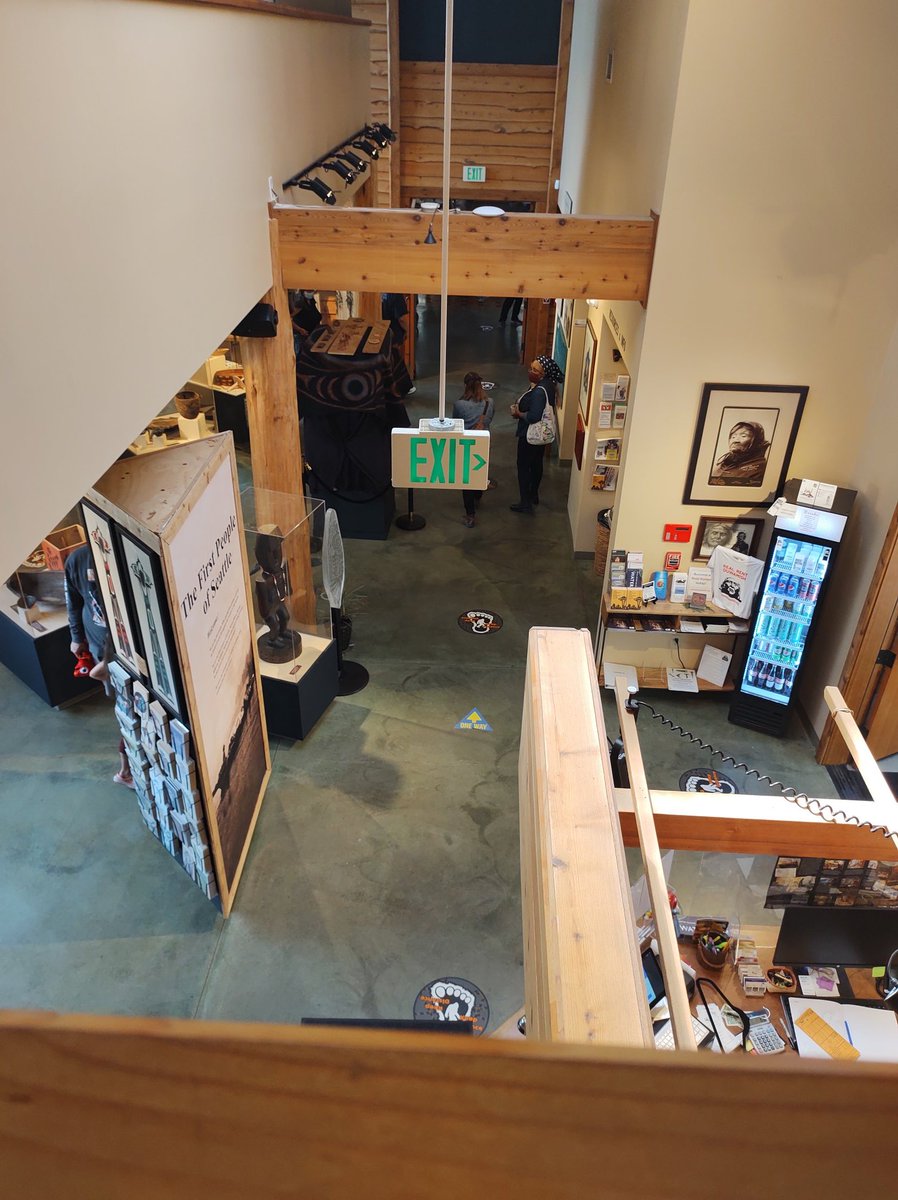 Duwamish_Tribe's tweet photo. It's Labor Day Art Market time at the #DuwamishLonghouse Saturday, Sunday and Monday 10 am-5pm! Pick up your #RealRent yard sign and check out the artists. Delicious Flipino food available for purchase from @EatAtSaluSalo! https://t.co/1bwpyRSFeW