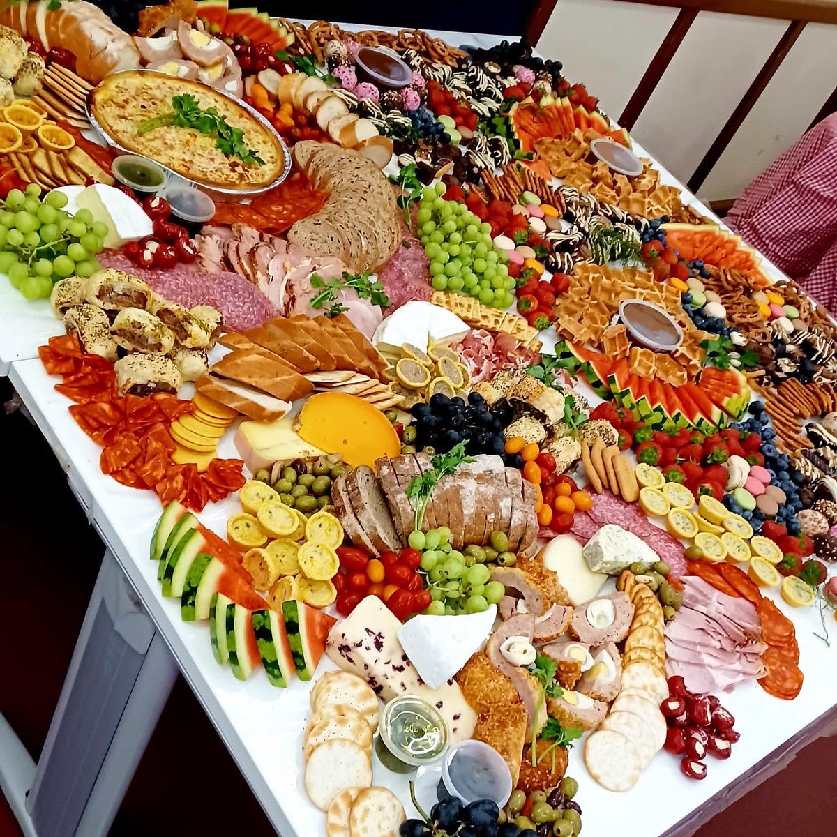 crepeescaped's tweet photo. Such a privilege to create this grazing table for @wyburnandwayne @nathanwyburnart. So lovely to be asked and to create a beautiful grazing table for you. Thanks for your support as always! #thecrepeescape #penarth #grazingtables #grazingboard #grazingisamazing #cardifflife https://t.co/Bp9tE6DpTj