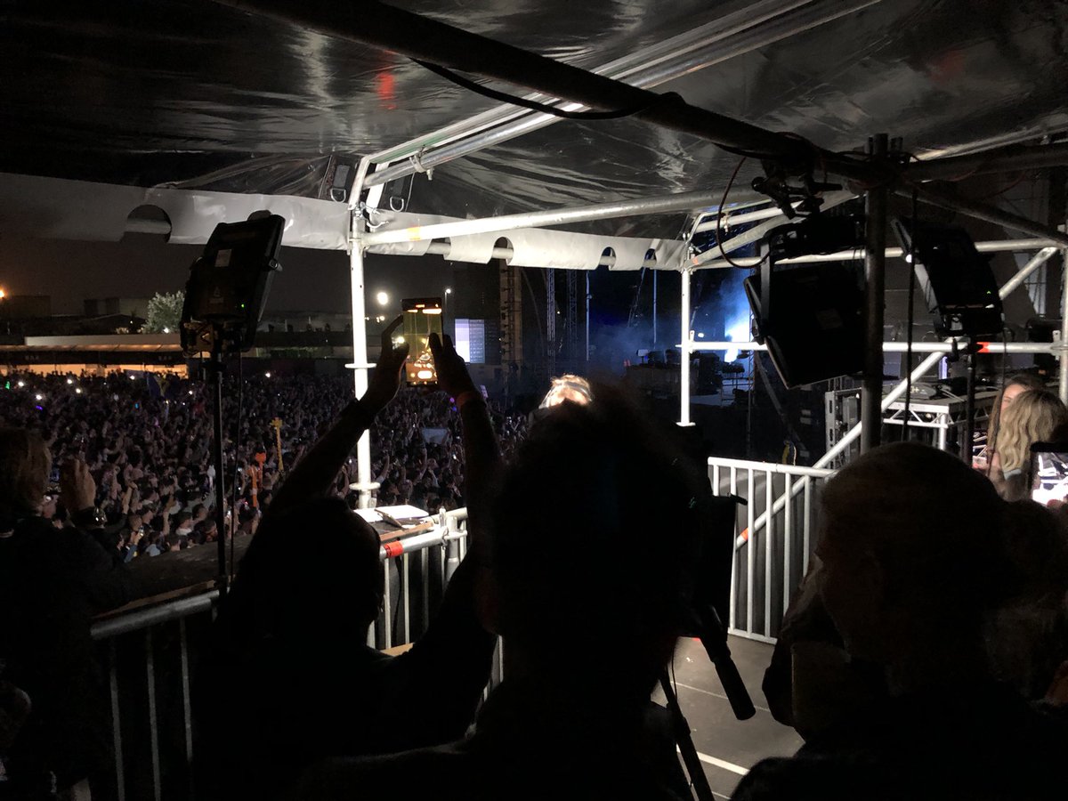 Oliver Smith tweet media