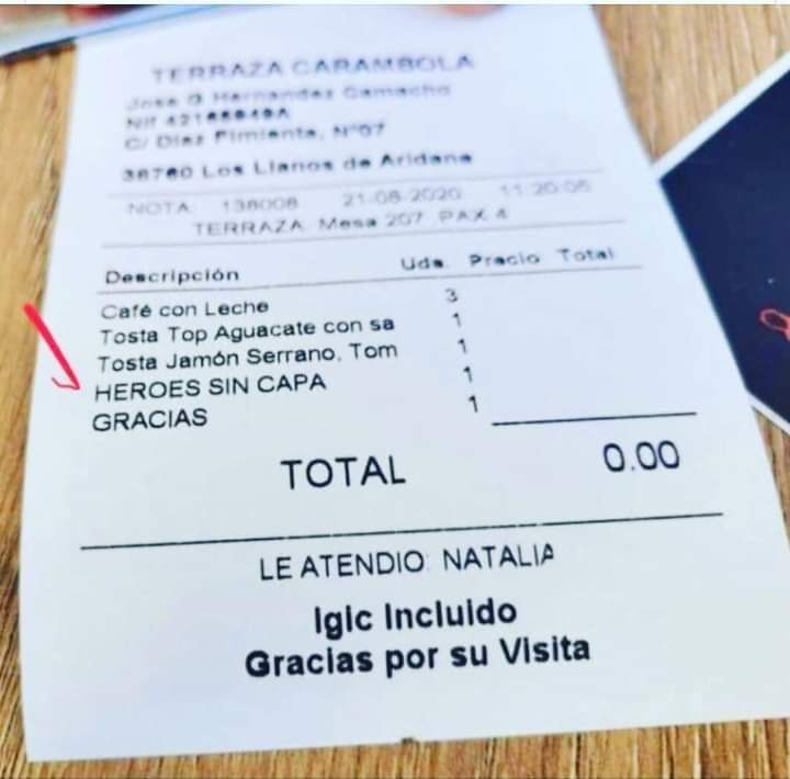 ImSilverBoss's tweet image. Integrantes de la UME fueron a desayunar a una cafetería de La Palma y sucedió esto...