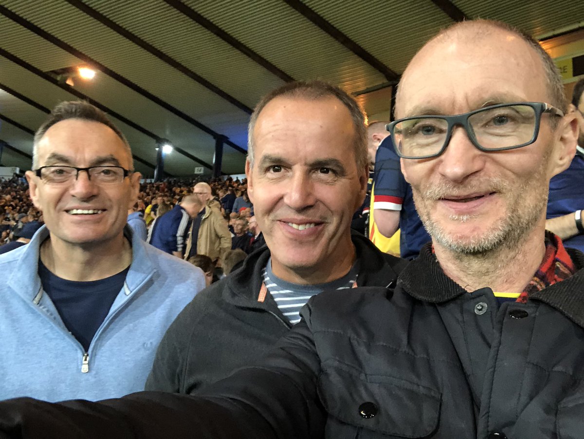 scottmartin39's tweet photo. Even though we were at the Euros, there’s nothing to beat big crowds at the fitba #SCOMDA 🏴🏴🏴🏴🏴🏴 https://t.co/mwGKrE0w3s