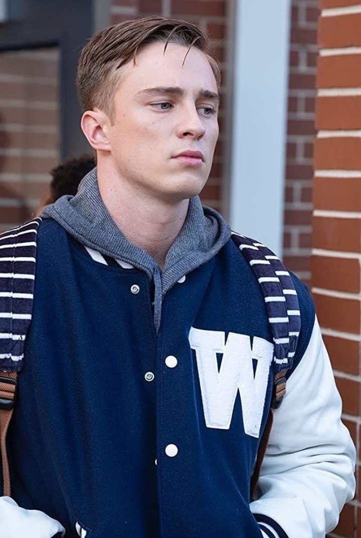 comfort drew starkey (@drewcomfort) on Twitter photo 