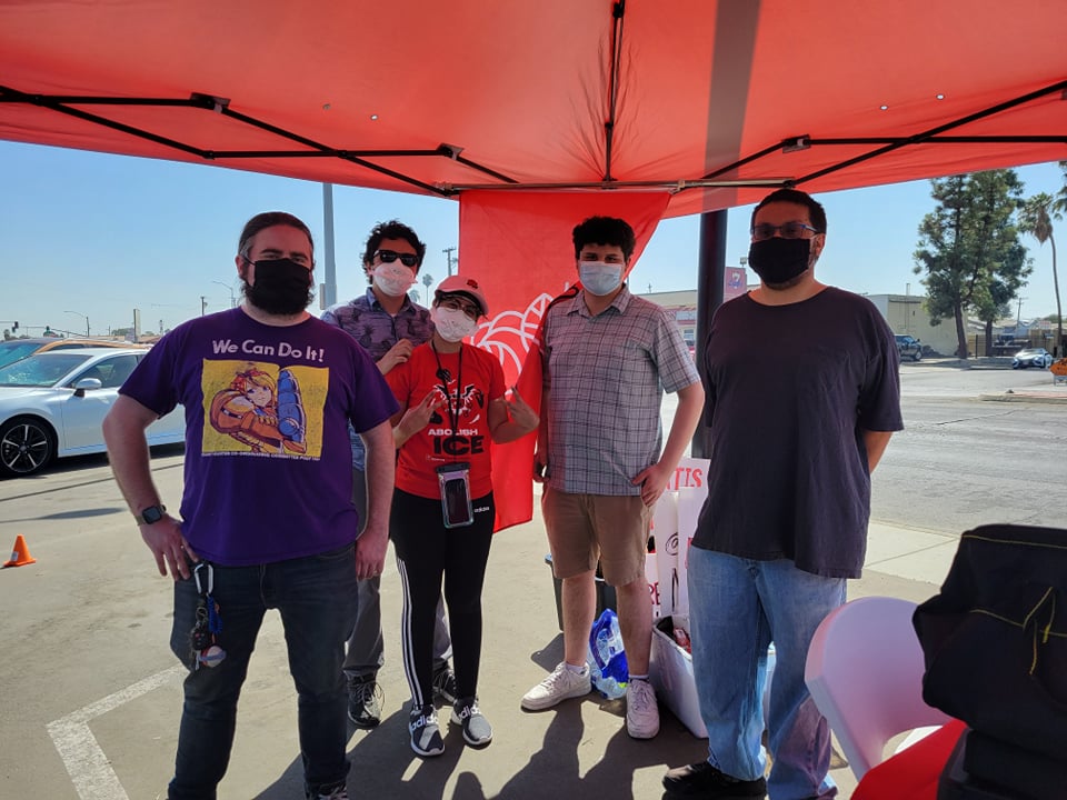 dsakerncounty's tweet photo. Just wrapped up our 1st brake light repair clinic since COVID started! Kern continues to be over policed, so we're going to keep protecting our neighbors and ourselves with BLCs while organizing against ICE and police abuses

If you're interested join at https://t.co/a3NVqFu0h5 https://t.co/4tEU6SiHen