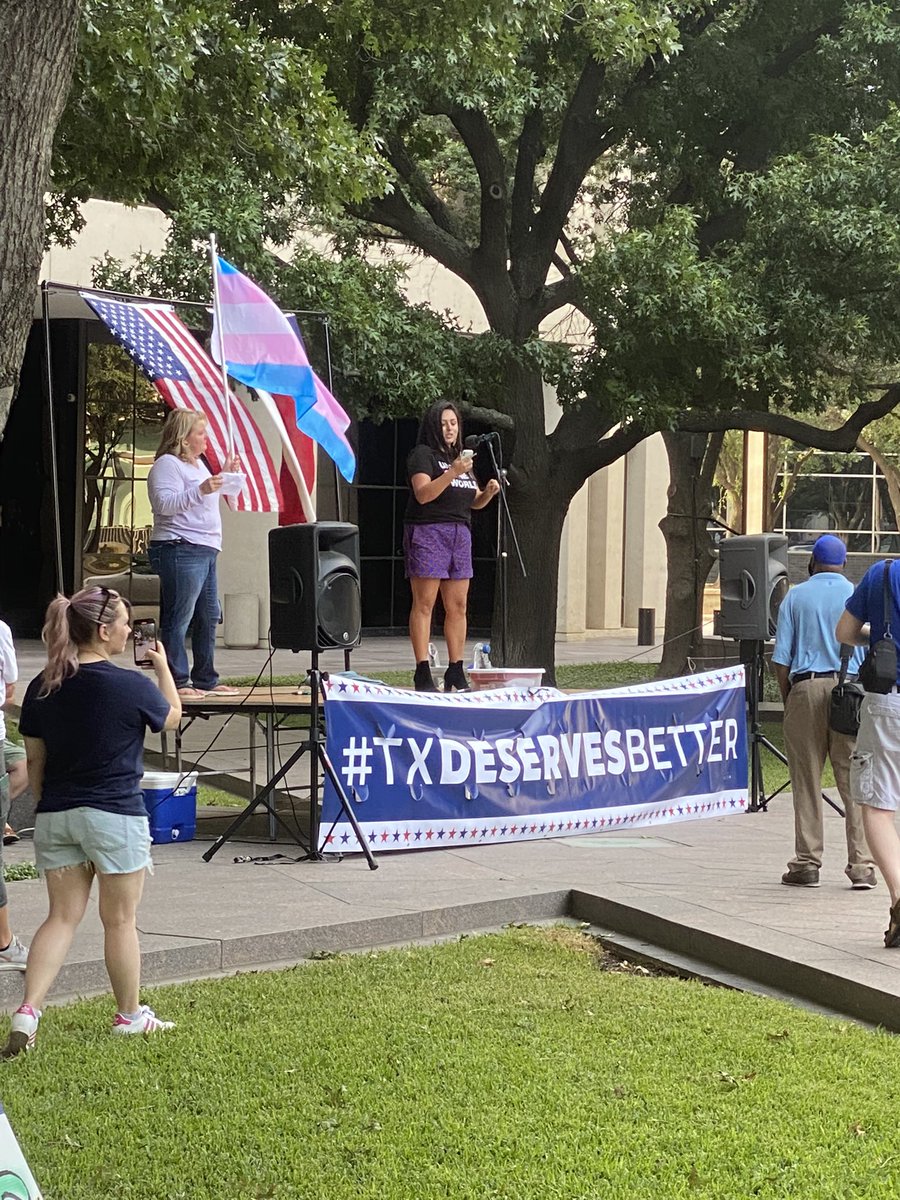 SalmanBhojaniTX's tweet photo. Scenes from today’s #TakeBackTexas rally with @TarrantDemParty @PPTXVotes @poweredxpeople #FightBackTexas #roevwade Everyone should have the freedom &amp; power to control their own body, decisions &amp; lives. Texans deserve better https://t.co/czhqaJcrKY