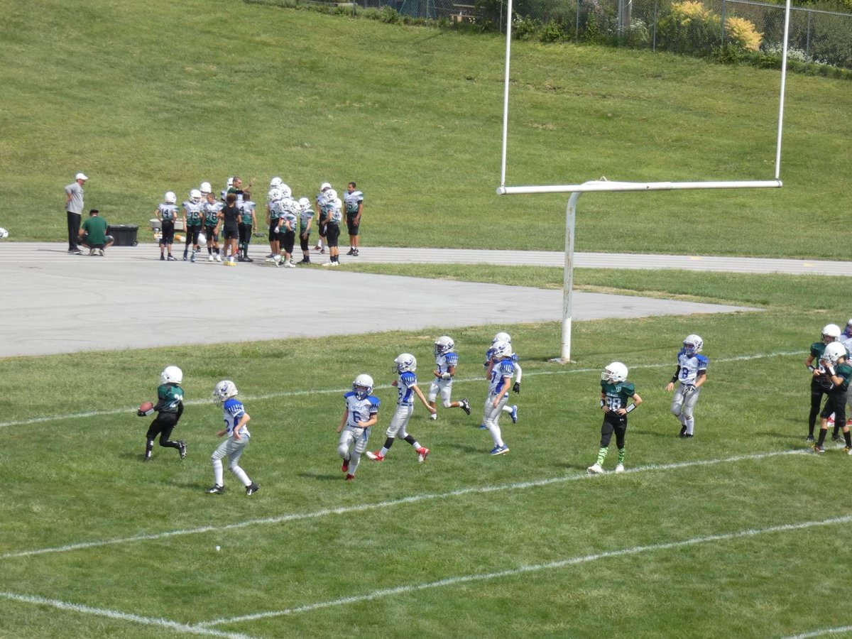 CherisKite's tweet photo. Big team win today! Can’t wait to do it again tomorrow. 💚🖤🏈. #Wildcats https://t.co/qF3jynsDjV