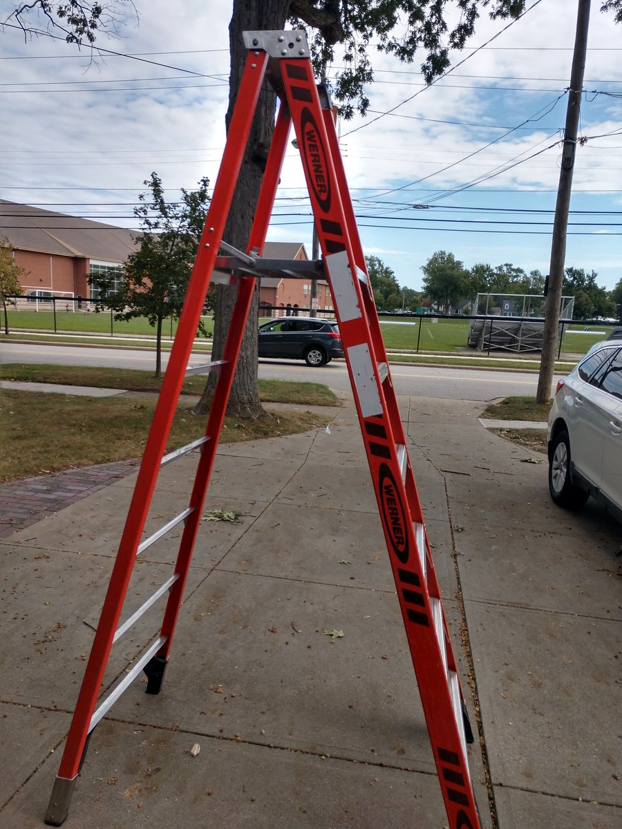 BandHam1's tweet photo. Doncha think it's 'bout time to lose the construction orange on the @RRHSBand ladder?
#LadderDad
#RrBandHam https://t.co/5YrSvdokVZ