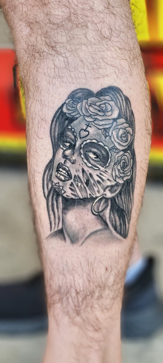 Tat2dave_'s tweet photo. Healed tattoo from a few mo ths ago
#dayofthedead #ladialosmuertos #tat2dave #22calibertattoos #22calibertattoostudio #facetattoo #legtattoo https://t.co/uly0T1KiDs