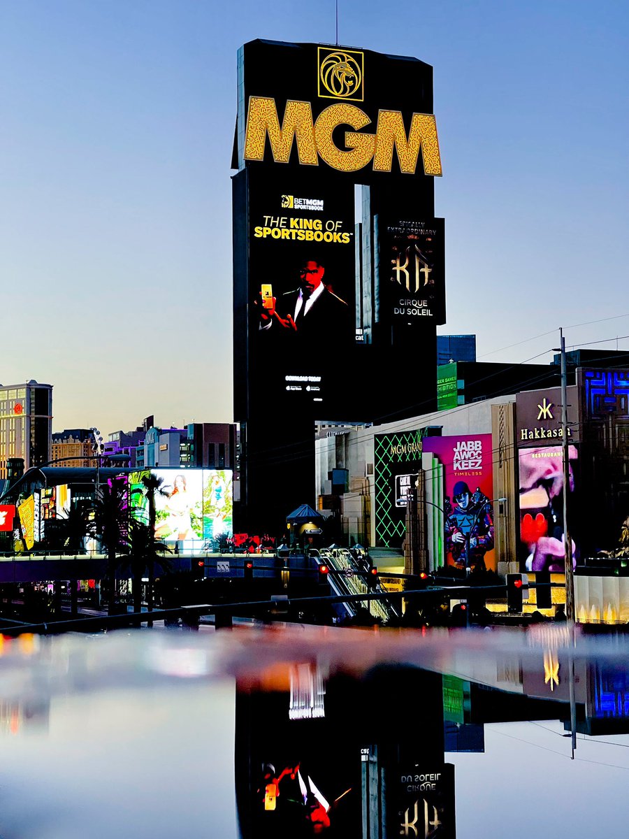 505FamilyAdvtrs's tweet photo. More Vegas pics #LasVegas #streetphotography #iphone12maxpro #photography #photo #photographers #photographer https://t.co/JvlUq4dclD