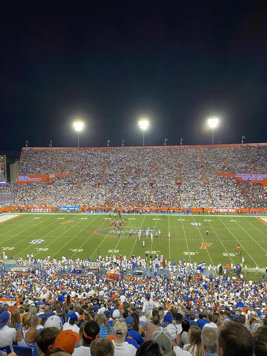 Samjharm's tweet photo. Having a great time at @UF @UFAdmissions! Go gators🐊 https://t.co/0erURtcwSU