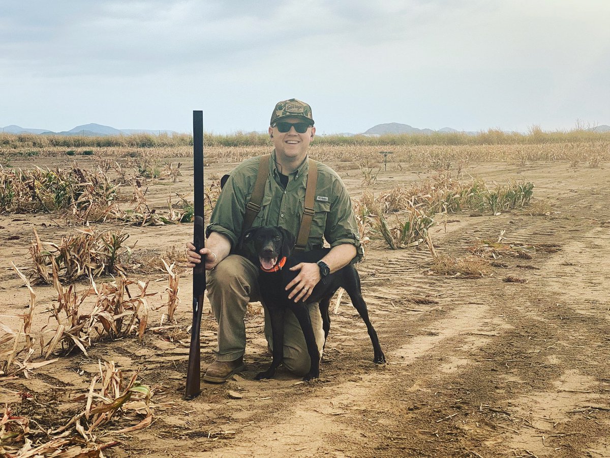 lokosh_saya's tweet photo. Dove hunting with Tweedy in Kiowa-Comanche-Apache country. #mybuddy #mansbestfriend #apudelpointernamedtweedy #pudelpointer #pudelpointersofinstagram #navhda #hunthunthunt #huntoklahoma https://t.co/Fjph0ZJtz4